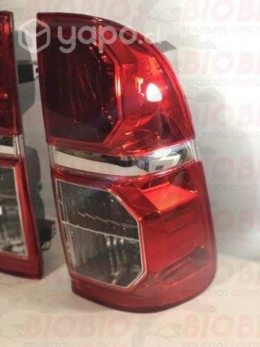 Farol Trasero Toyota Hilux 12/15 (koto)