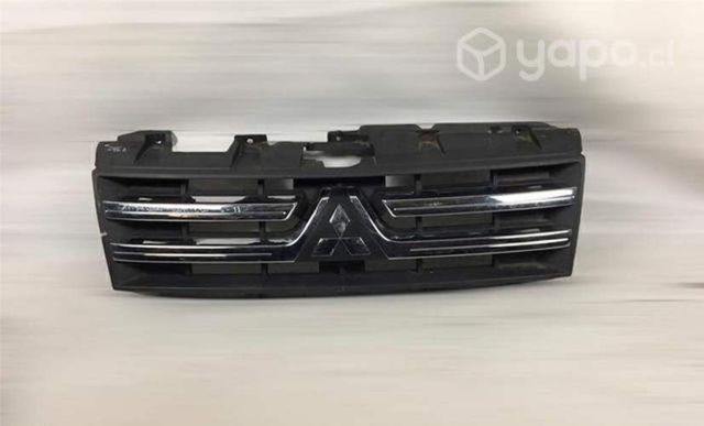 Mascara Mitsubishi Montero 2008 2011