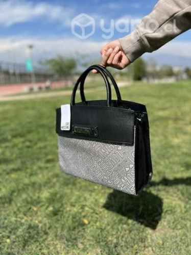 Cartera Love moschino