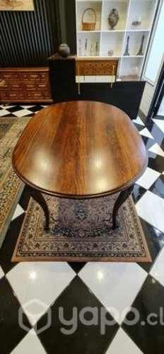 Mesa de comedor ovalada
