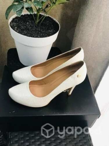 Calzado color blanco Gacel