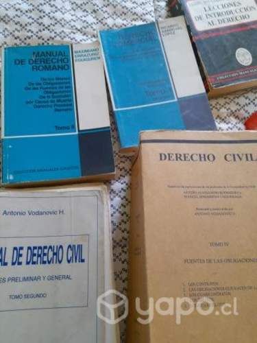 Libros de medicina y libros de derecho