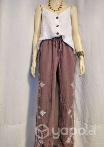 Pantalón y blusa
