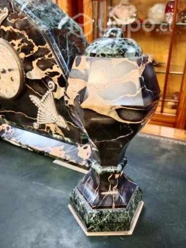 Reloj de sobremesa - marmol con detalles en bronce