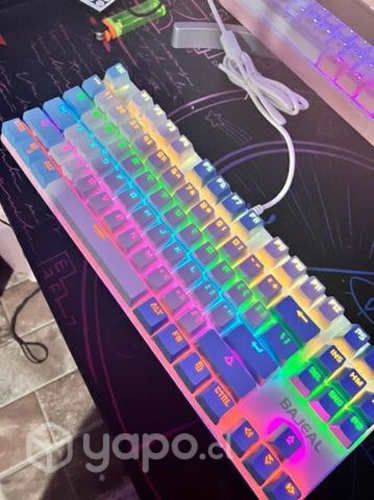 Teclado mecánico nuevo sin ningún uso