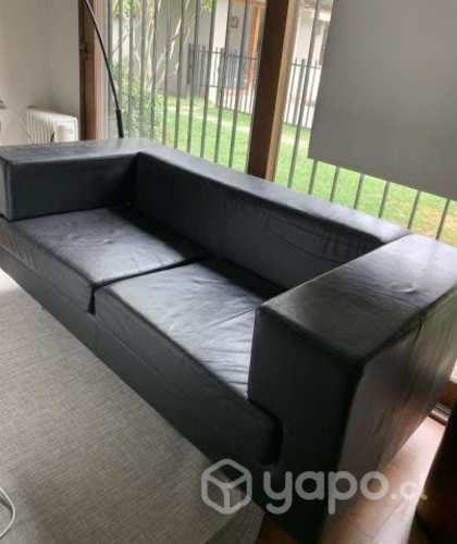 Sofá de 2 cuerpos eco cuero con las patas de metal