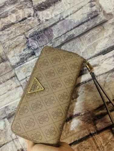 Billetera guess
