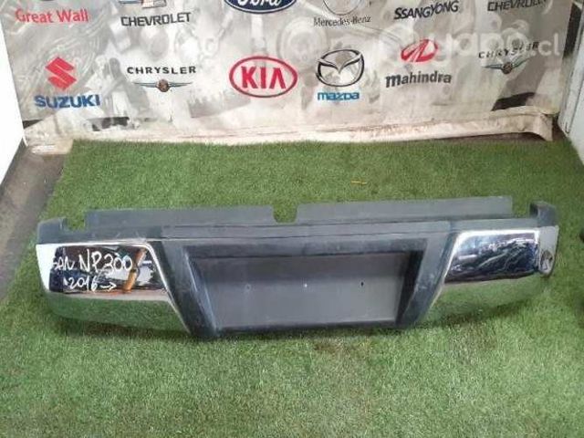 Parachoque trasero cromado nissa np300 2016