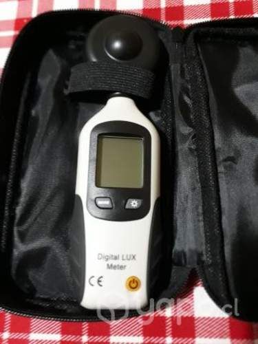 Fonendoscopio e instrumentos varios