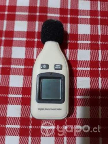 Fonendoscopio e instrumentos varios