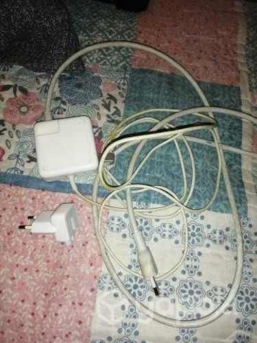 Cargador Macbook Air 11 usado