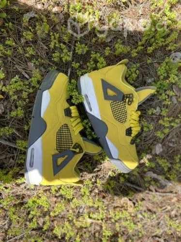 Jordan 4 amarillas