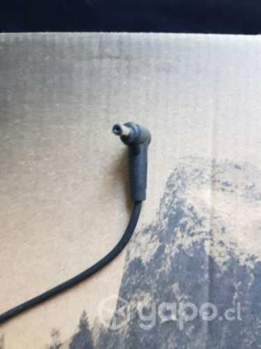 Cargador amternativo. Model Q46-19V/1.75A