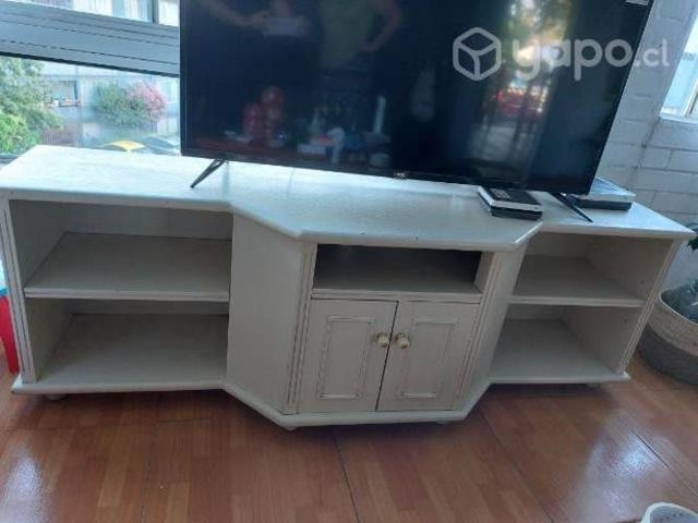 Hermoso mueble antiguo de madera