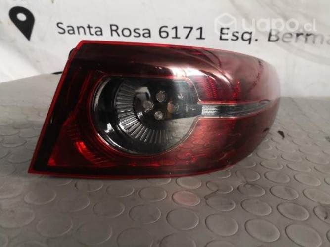 Focos traseros LH/RH MAZDA 3 Año 2022