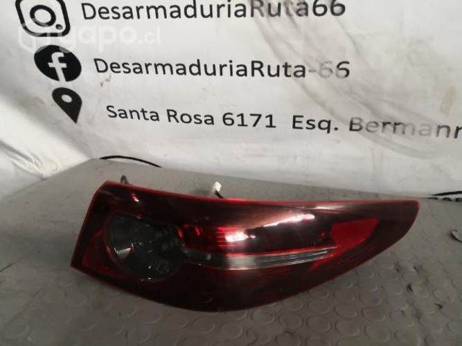 Focos traseros LH/RH MAZDA 3 Año 2022