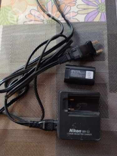 Cargador Nikon MH-53