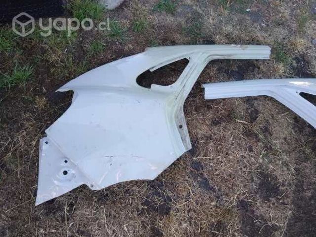 Portalon costado Suzuki Baleno rh derecho 15/21