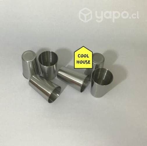 Set de 6 unidades de vasos 12 cms acero
