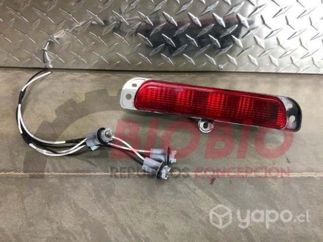Tercera Luz De Freno Mitsubishi L200 Año 2007/2016