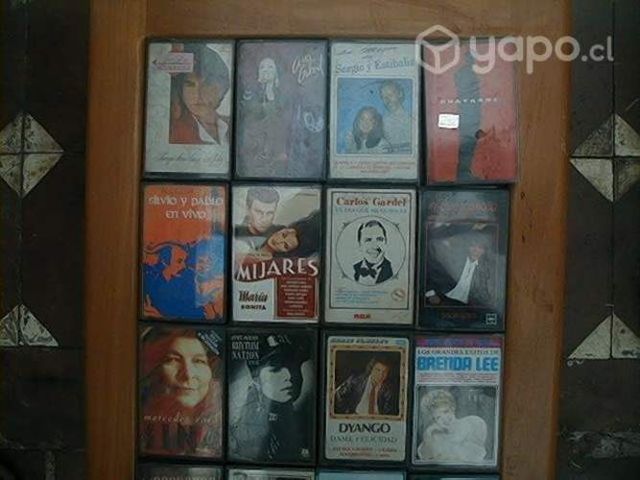 Cassettes de musica popular