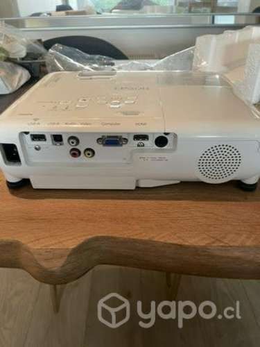 Proyector epson home cinema 760HD