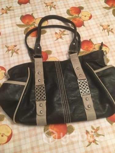 Cartera negra