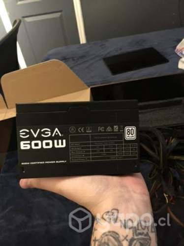 Fuente de poder 600W EVGA