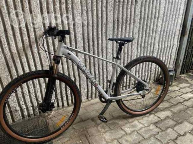 Bicicleta venzo striker pro