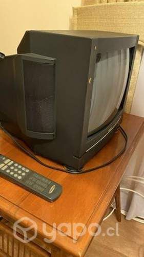 Televisor Samsung antiguo funcionando