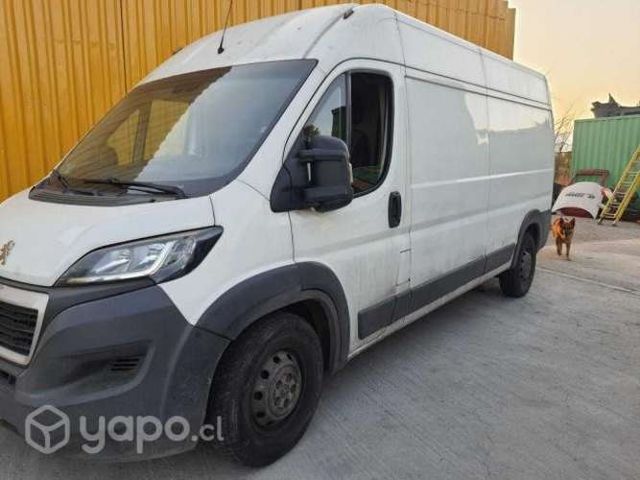 Llanta con neumatico peugeot boxer 2018 usado