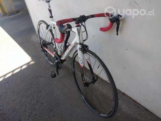 Bicicleta ruta full carbono
