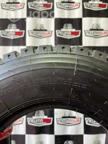 Neumáticos 7.00R16 THREE-A TRACC 14PR Set completo