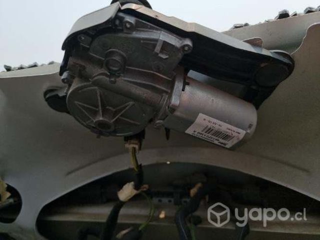 Motor de plumilla portalon peugeot 208 2017