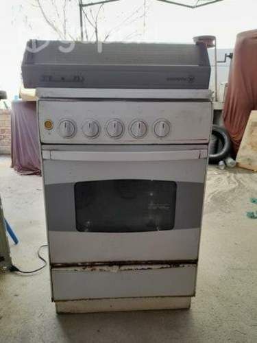 Regalo una cocina y una campana funcionando