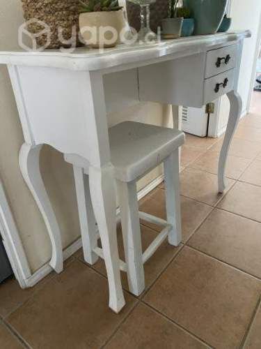 Mesa de arrimo normando