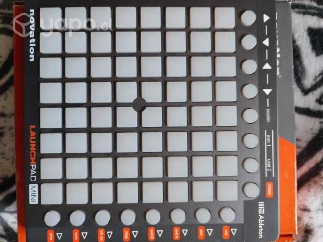 Novation Launchpad mini