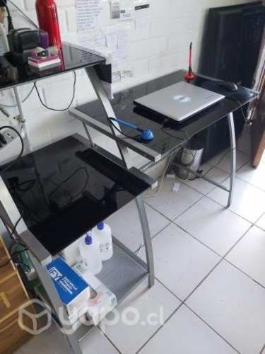 Escritorio moderno impecable