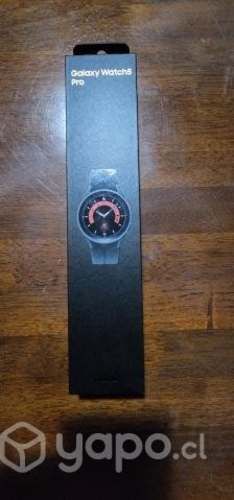 Samsung Galaxy Watch 5 Pro (1 día de uso, nuevo)