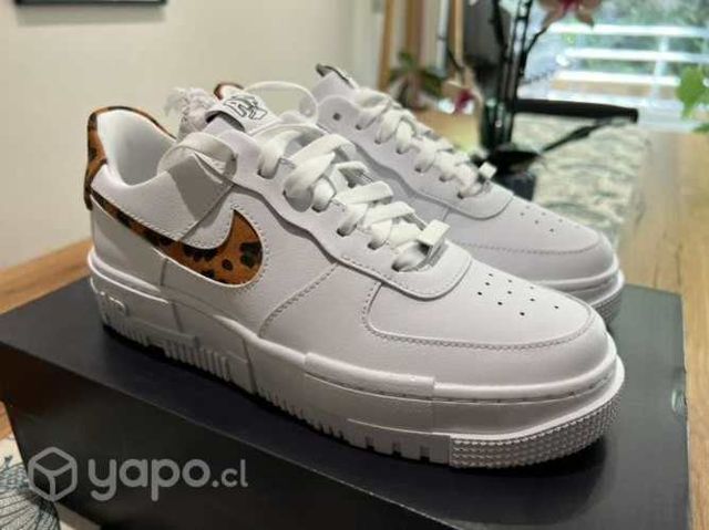 Nike pixel Air Force 1
