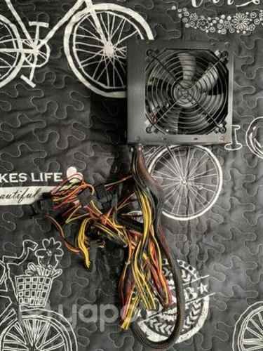 Fuente de Poder 600w thermaltake