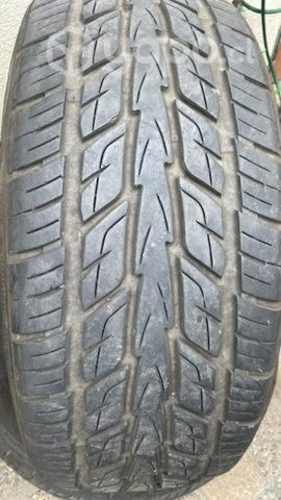 4 neumáticos aro 20 con 90% vida útil