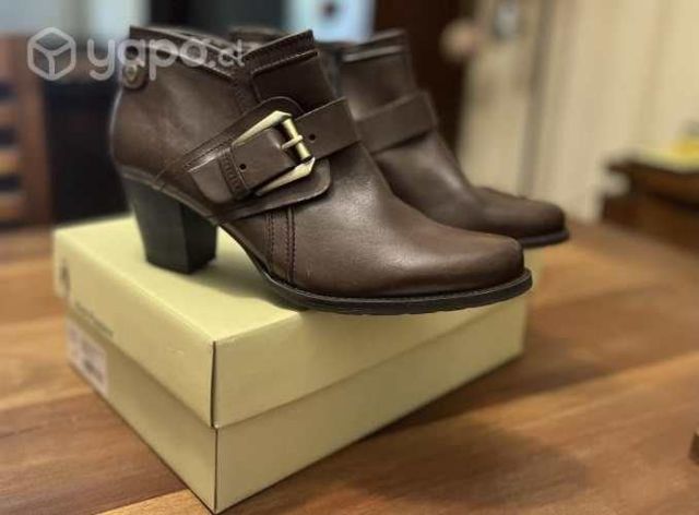 Botines café oscuro HUSH PUPPIES Nº38 NUEVOS