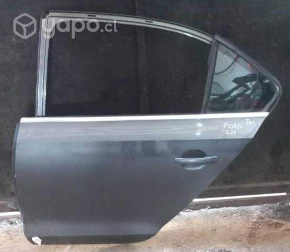 Puerta Volkswagen Bora trasero izquierdo