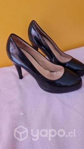 Varios zapatos talla 35...gacel ,16hrs