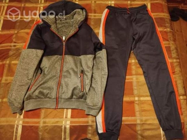 Buzo talla 16. Polerón con chiporro