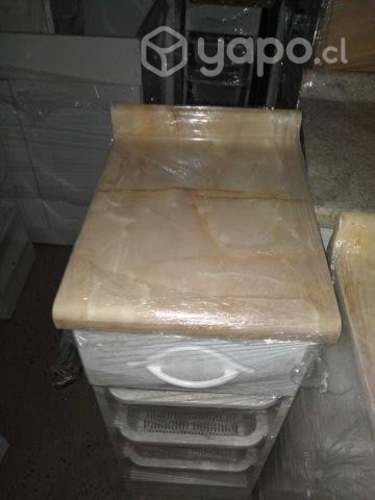 Verdulero con canastos