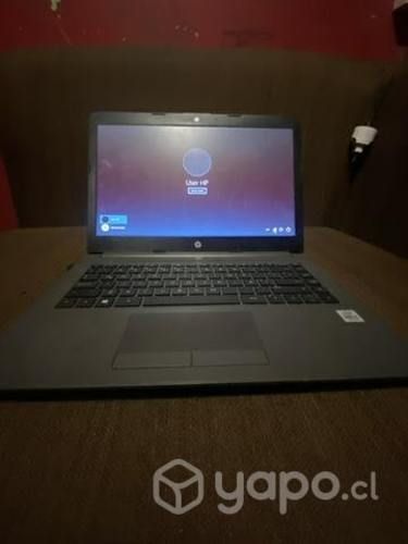 Computadora HP 240 con 1000 gb de disco duro