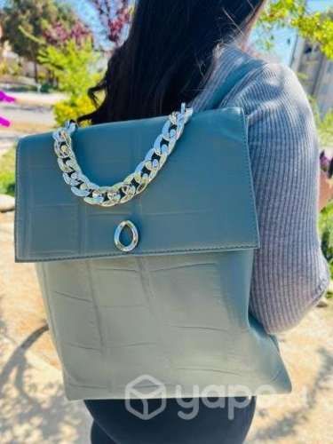 Mochila y carteras de mujer