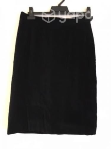 Falda terciopelo negro talla S-M, metro Tobalaba